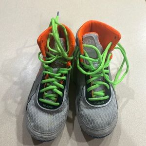 Boys 5.5 Rudis wrestling shoes, gently used and in great condition. Like new!